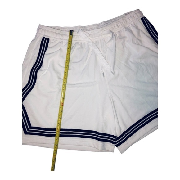 Nike‎ Dri-FIT Swoosh Fly Women’s black & white Basketball Shorts Size XXL new - Picture 8 of 15